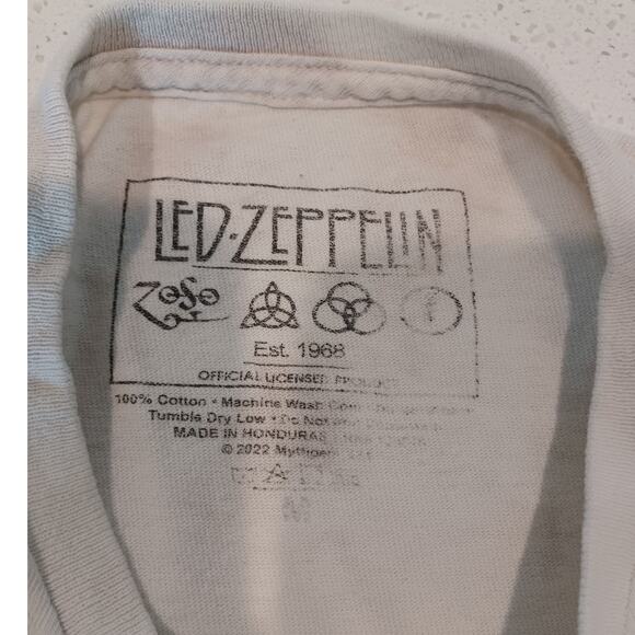 LED ZEPPELIN ZOSO LOGO T-SHIRT Size Medium - Picture 3 of 5